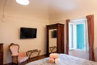 Acero Rosso Hotels in Mincengo