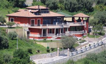 Divine Holiday Home in Giosa Marea with Sauna & Hot Tub