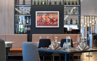 DoubleTree by Hilton Hannover Schweizerhof - bar