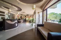 Step Hotel - Kitchens