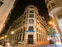 Room00 Gran Vía Hostel Hotels in Madrid