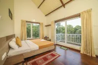 Moving Mist Villa