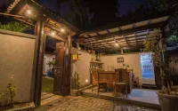 Bale Seminyak Hotels near Petitenget