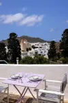 Platanos Cycladic House - Homestays