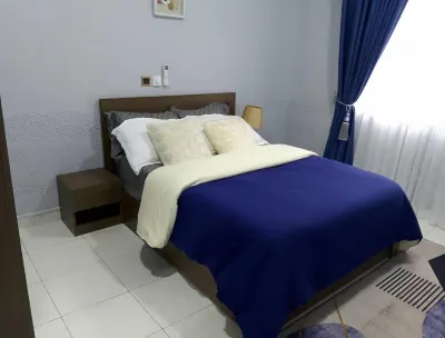 Adenta-Accra - 3 Beds - Sleeps 6 - Private Parking Hotels in Adenta Municipality