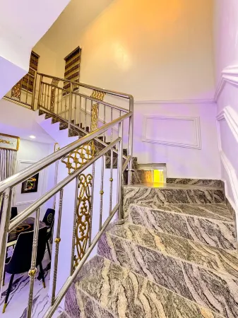 The Paletinos Luxury Aparthotel Отели в г. Umu Ezeukwu