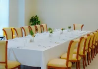 City Gate Hotel - Homestays