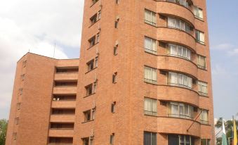 Portal del Rodeo ApartaHotel