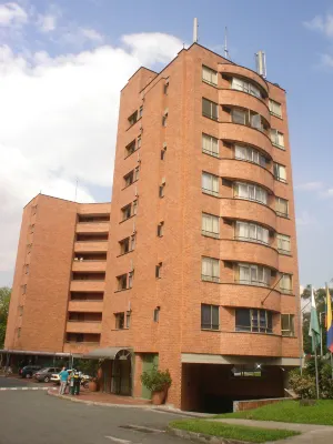 Portal del Rodeo ApartaHotel Hotel dekat Olaya Herrera Airport