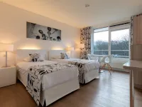 Hotel Mitland Hotels near Oost