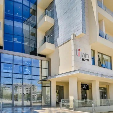 Lijam Apartments