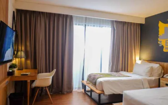 Merlyns Garden Inn Hotels in 