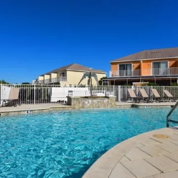 3 Bedroom Private Pool with Spa Near Disey Villa