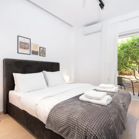 Stylish Apartment in Athens Riviera with Outdoor Patio
