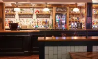 Chase Inn by Greene King Inns - bar
