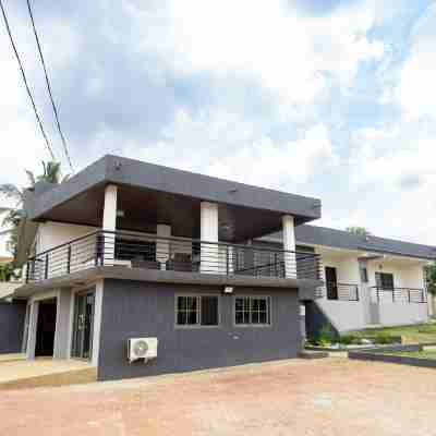 LC Lodge & Event Centre Hotel Exterior