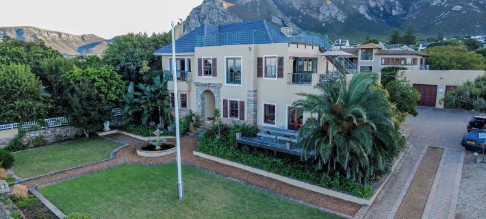 Lavender Manor Guest Lodge Отели в г. Херманус