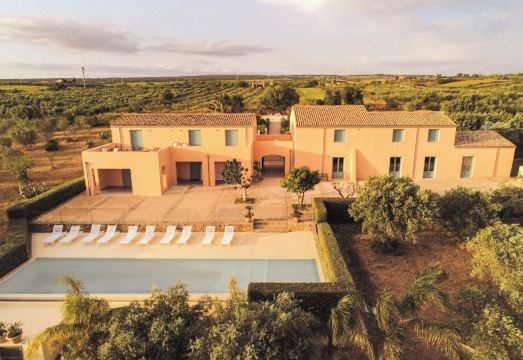 4. 플라네타 컨트리..