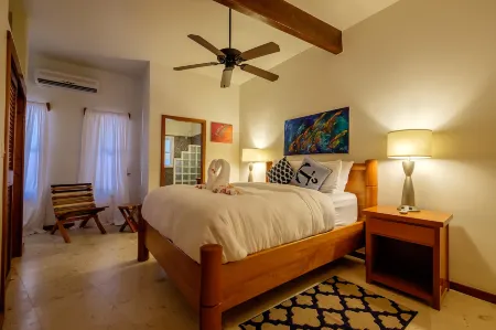 Indigo Belize 2A 3 Bedroom Condo by RedAwning Отели в г. Ambergris Caye