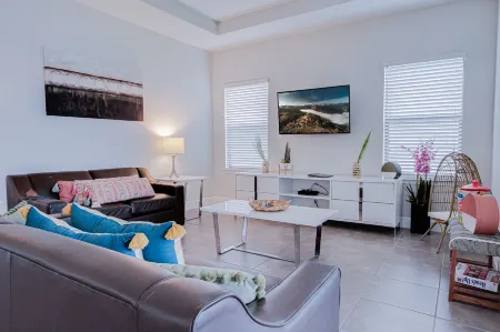 Balmoral Resort-198KB