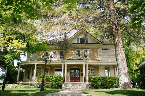 The Riter Mansion