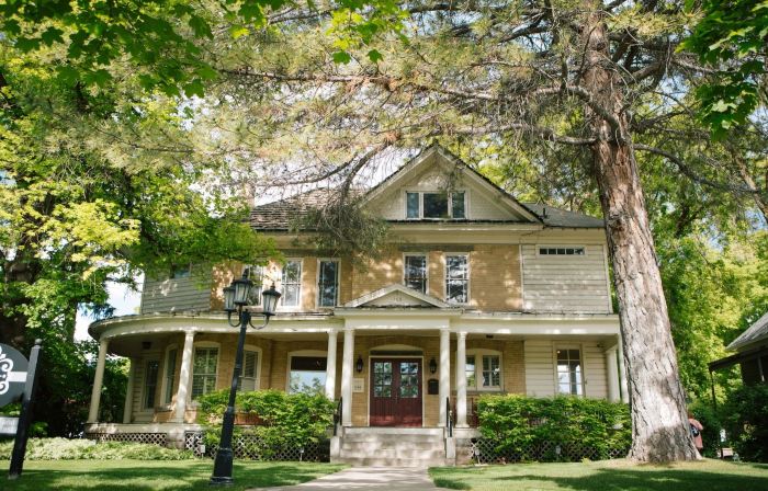 The Riter Mansion