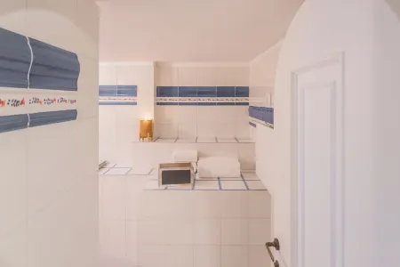 Emily's Holiday House - Authentic Lake Como by Rent All Como