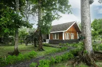 Plengkung Lodge G-Land Hotel di Tegaldlimo