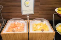 Comfort Inn & Suites - breakfast