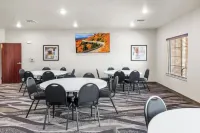 Cobblestone Hotel & Suites - Denmark Hotel a Mishicot