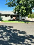 Yreka home near Mt. Shasta Hotels near West Miner Street Historic District