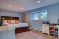 Mountain retreat in heart of the Catskills