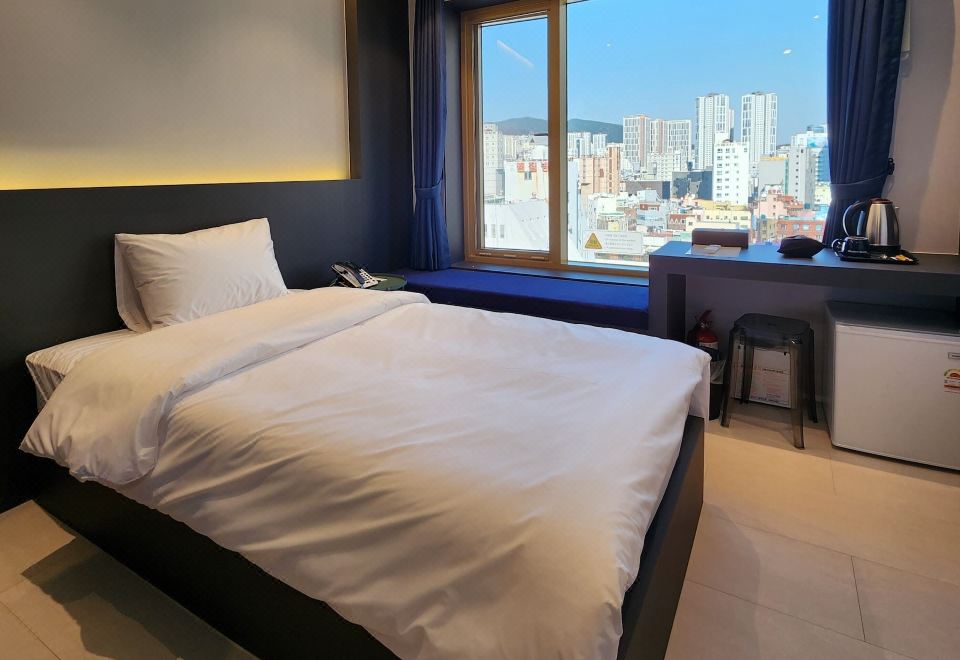 2. 골드스톤호텔 (..