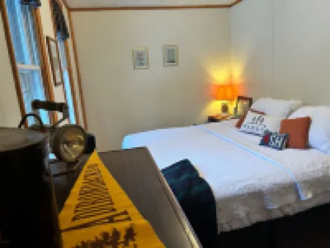 Vintage Adk Cabin- Great Deal, Perfect Location, Book Your Gore Mtn. Trip Today!