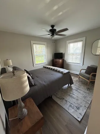 The Finch Cottage Charming 2-bedroom cottage  Historical District Mount Airy