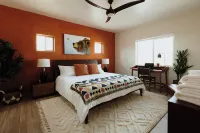 2 Amazing Home Together, Mountain Views, Easy to TSV