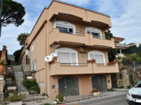 Edy Sea View Holiday Apartment Hotels in Formia