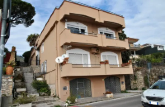 Edy Sea View Holiday Apartment