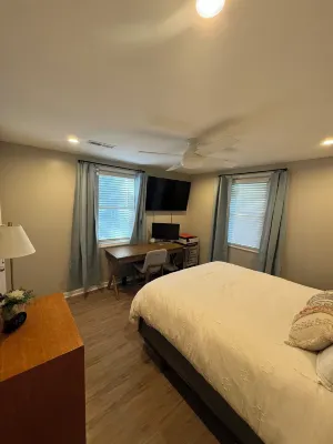 Charming 2-bedroom house in fabulous Charleston Hotels near Costco Wholesale