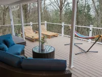 Cowry Acres - 11 Acre Enchanted Retreat, Hot Tub Hotels in Buckingham Township