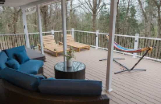 Cowry Acres - 11 Acre Enchanted Retreat, Hot Tub