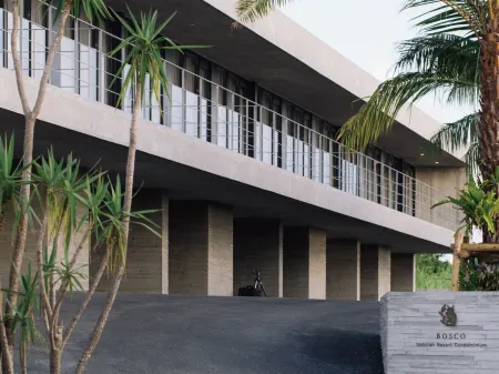 Bosco Yomitan Resort Condominium Отели рядом с достопримечательностью «Senaha Beach»