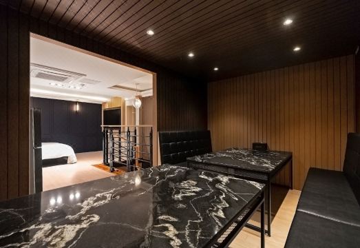 포항 에이원 호텔의 깔끔한 로비