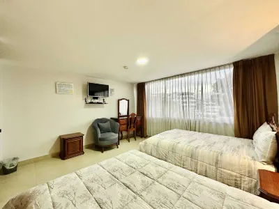Hotel Internacional Tiwintza Hotel in zona The English Library