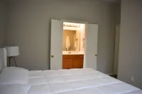 Modern 3 Bdr home! Near everything!