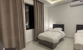 Cozy Home Near All Services (19)