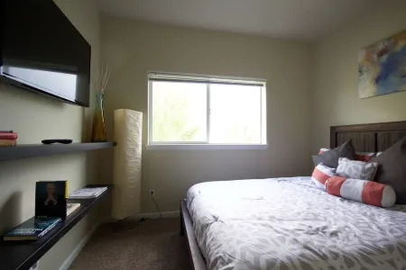 Fantastic home near Nike, Intel and shopping