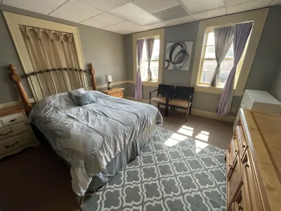 Spacious 3 Bedroom Townhome in Downtown Toccoa, GA Stephens Plaza 주변 호텔