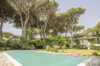 Luxury Villa with Swimming pool at 700 meters from the sea