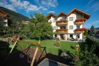 Hotel Falken Hotels in Terento